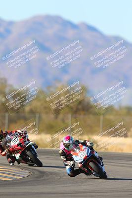 media/Jan-10-2025-CVMA Friday Practice (Fri) [[489e0da257]]/Group 4 and Trackday/Session 5 (Turn 7)/